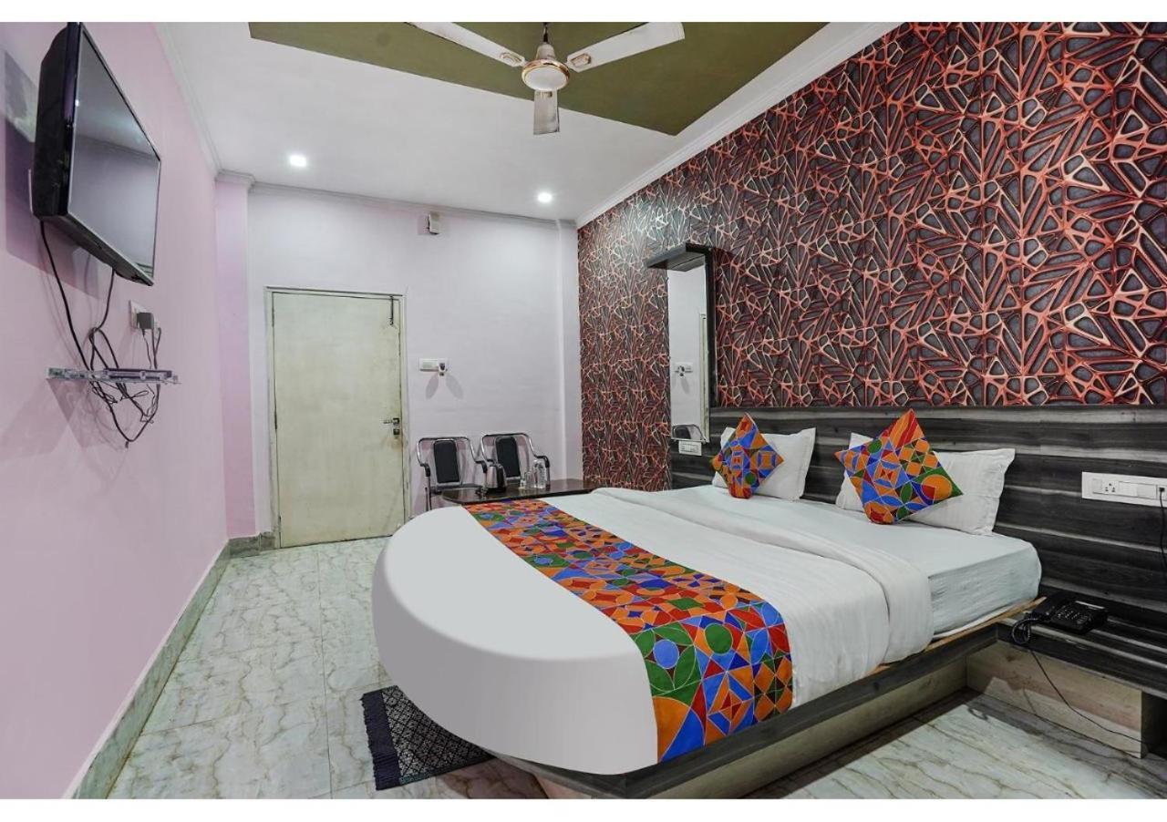 Ashiyana Hotel Varanasi Exterior photo